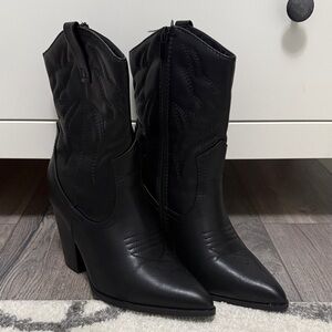 SHEIN Black Cowgirl Boots